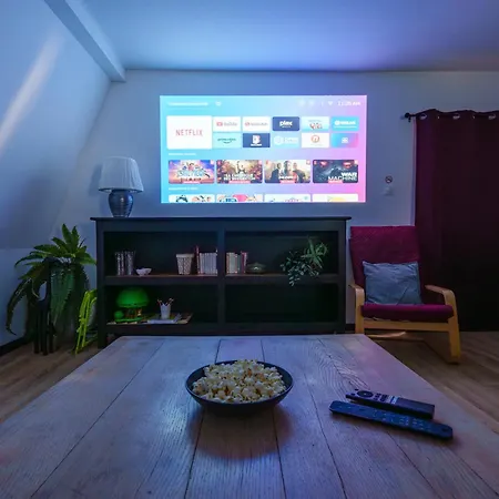La Cachette 7 Pers Vue Netflix Jeux Parking דירה בר