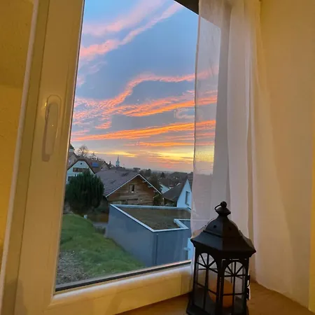La Cachette 7 Pers Vue Netflix Jeux Parking בר